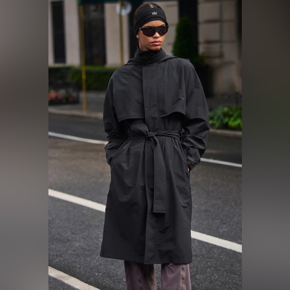 Alo yoga Crinkle On The Move Trench coat jacket Alo black size M